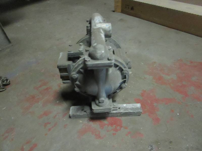 lot 73 image: Pneumatic Transfer Pump