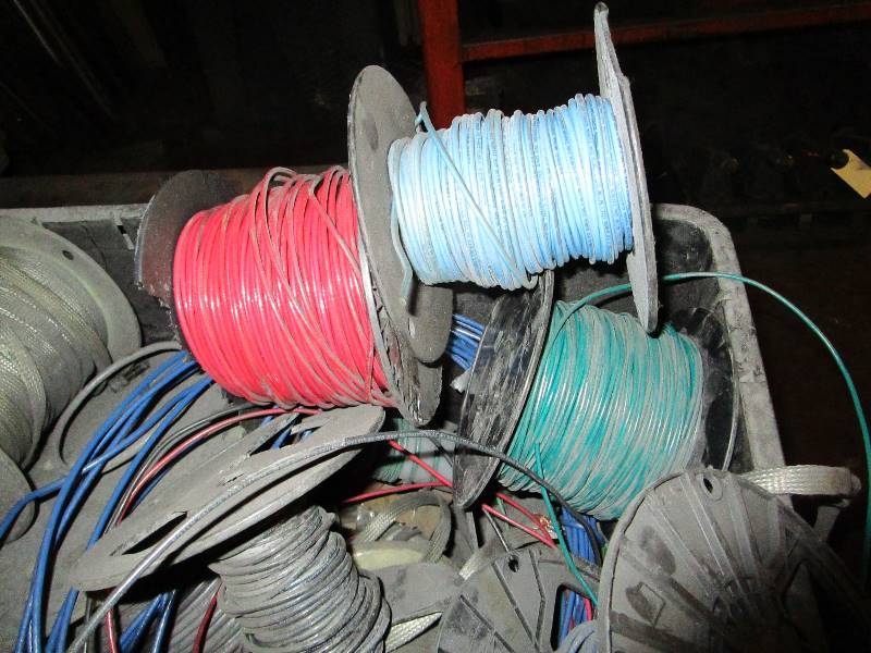 lot 79 image: Box of Electrical Wire