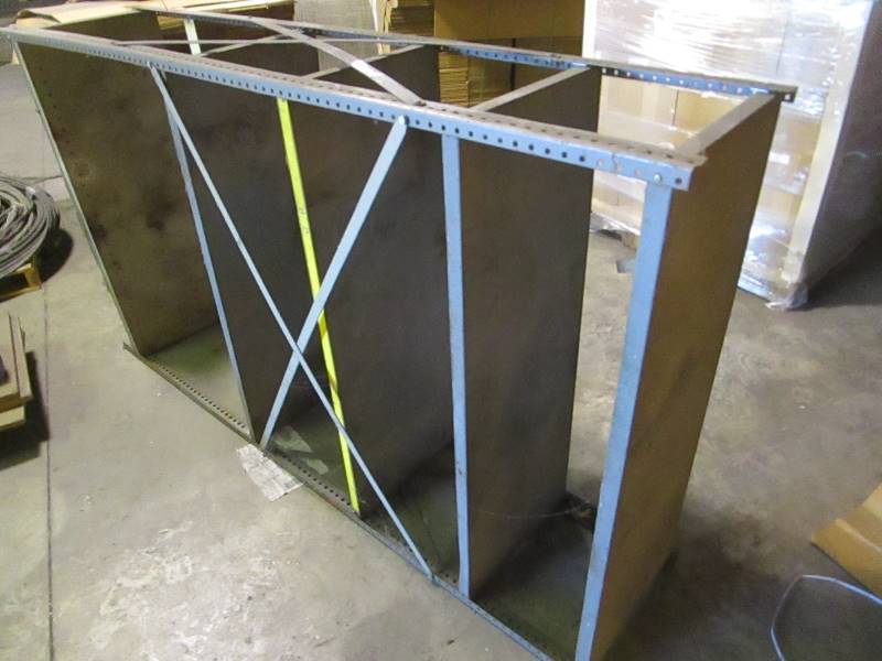 lot 82 image: Metal Shelving