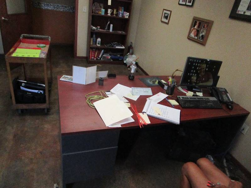 lot 97 image: Desk