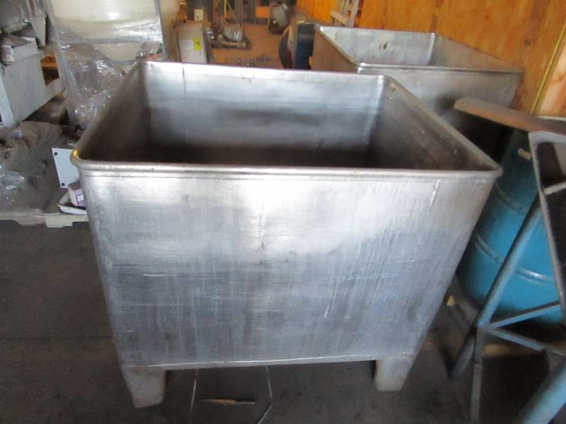 lot 28 image: Stainless Steel Storage BinTank