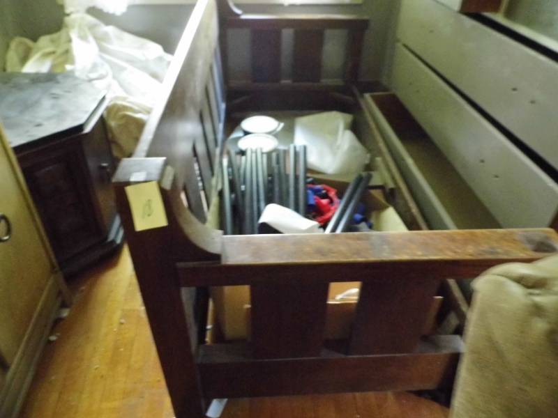 lot 18 image: Stickley Walnut Sofa Frame