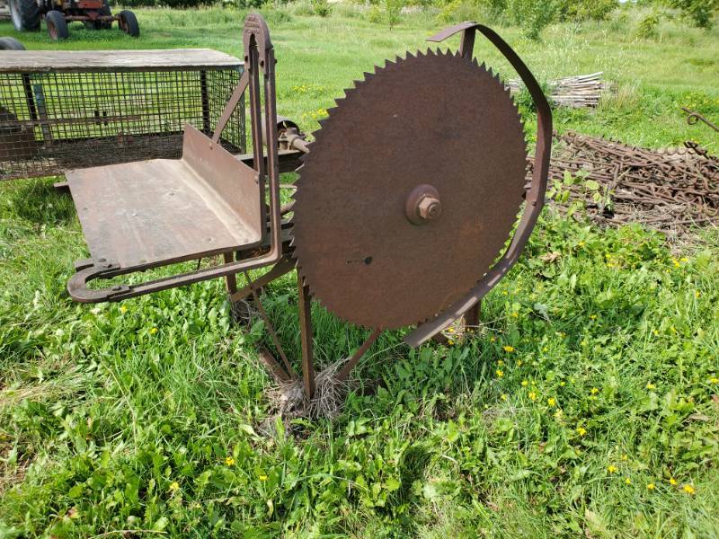 lot 7 image: Vintage metal Tree Saw Mandrel