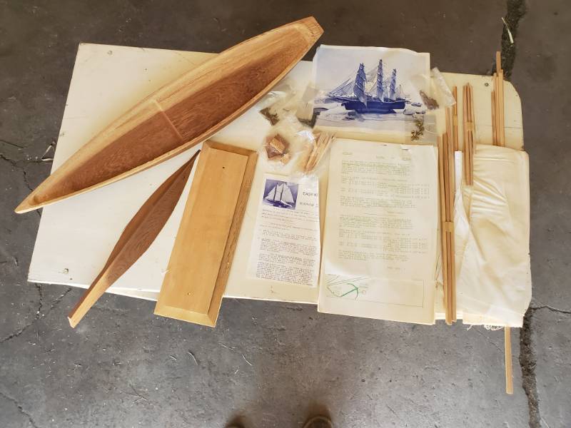lot 19 image: Vintage Easy-Kit Bluenose Wood Fishing Schooner building kit