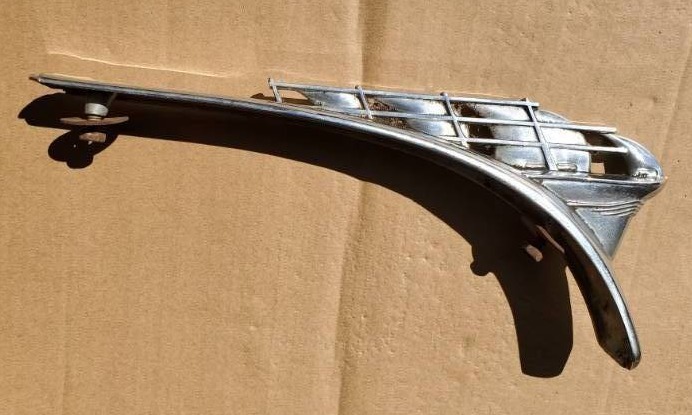 lot 23 image: Vintage Dodge Ornament