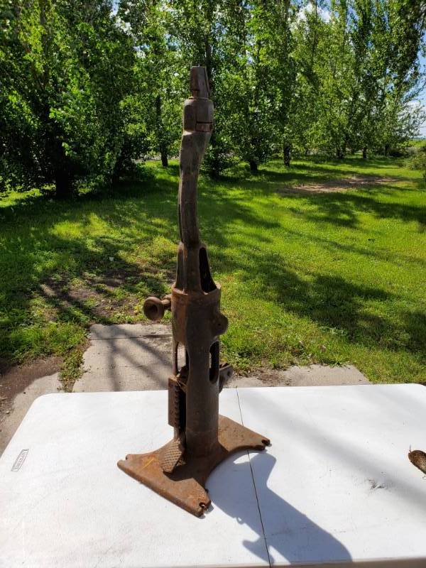 lot 51 image: Large Cobbler Jack