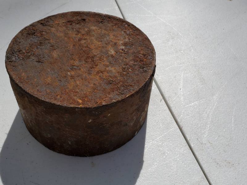 lot 64 image: Round heavy anvil