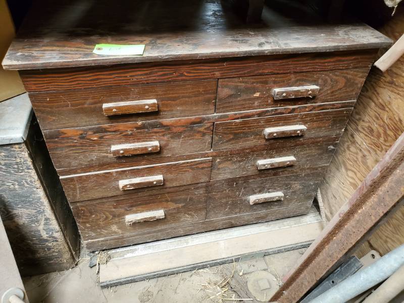 lot 67 image: Wood cabinet plump full of upholstery stuff