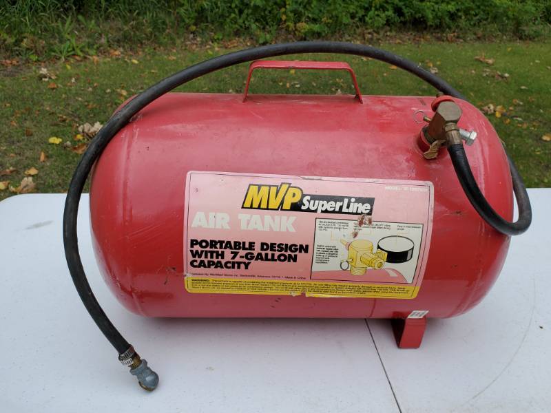 lot 87 image: 7 Gallon Portable Air Tank