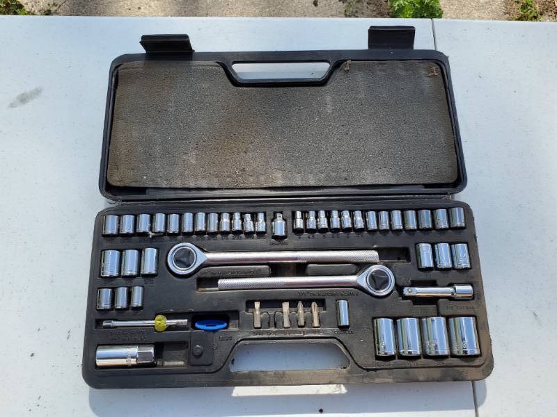 lot 118 image: Ratchet Tool Set 38 to 12