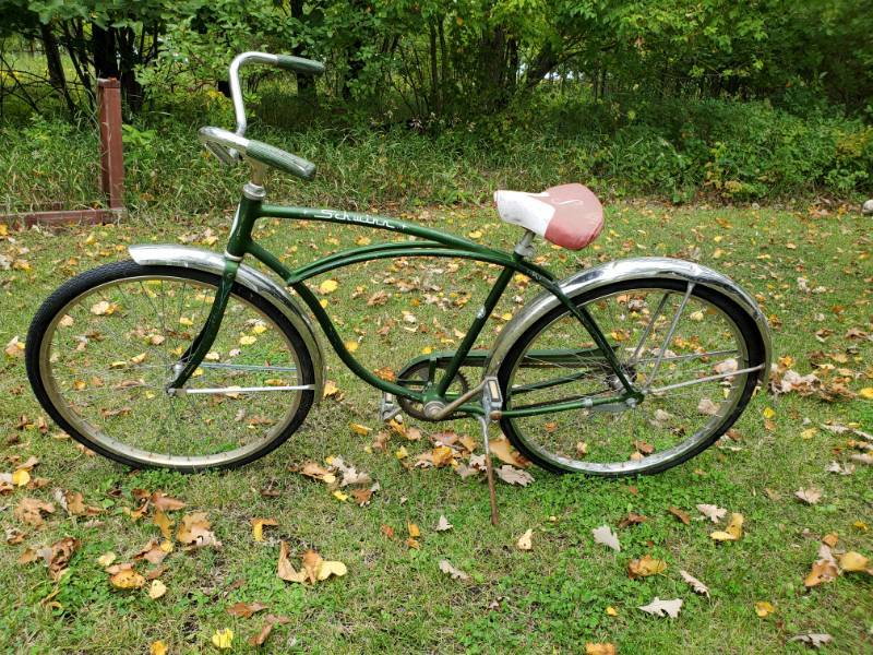 lot 162 image: Vintage Schwinn Typhoon Adult Bike