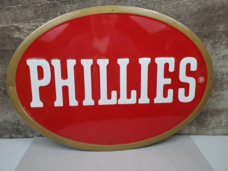 lot 166 image: Phillies Tin Sign