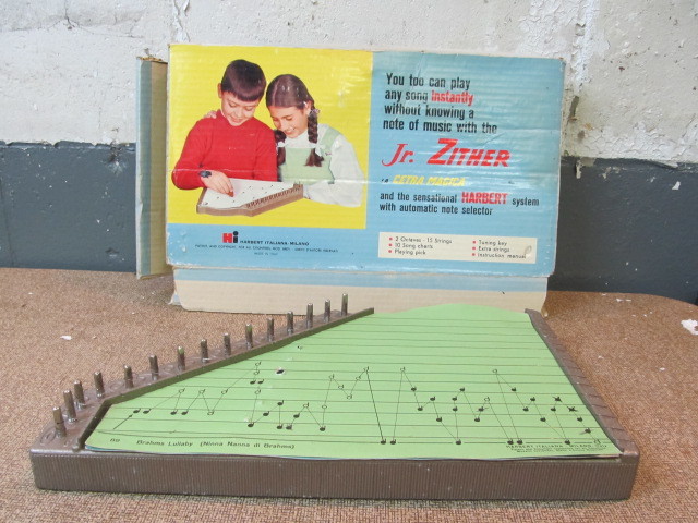 lot 39 image: Vintage Junior Zither Musical Instrument Toy wOriginal Box