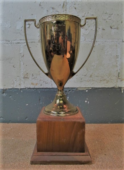 lot 46 image: 12 Vintage Metal Trophy