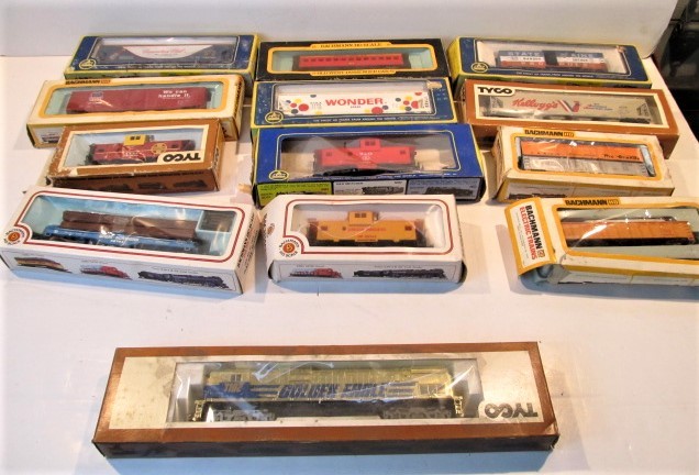 lot 74 image: Lot of Boxed HO Train Cars #1