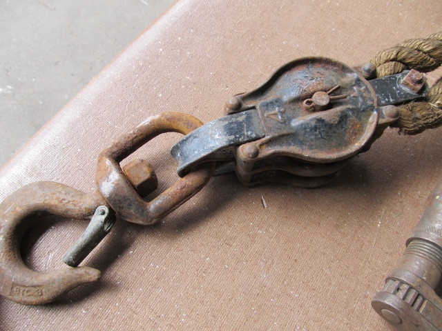 lot 116 image: Lot of Antique Tools