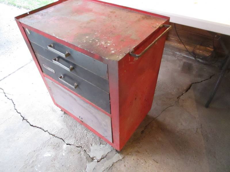 lot 4 image: Tool Box