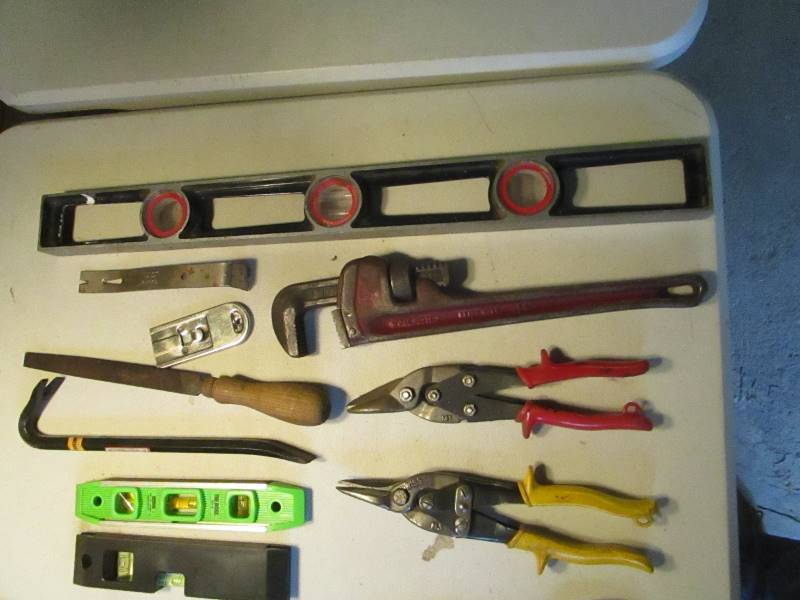lot 33 image: Misc Tools