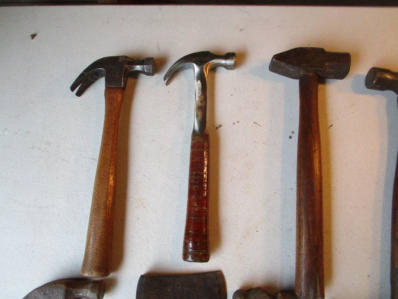 lot 34 image: Lot of Hammers