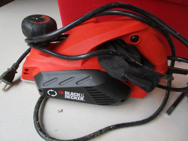 lot 54 image: Black & Decker Planer