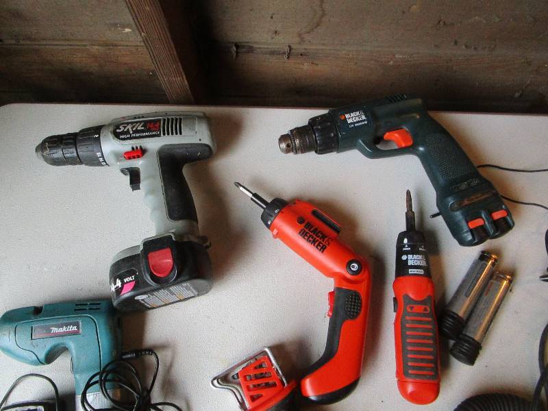 lot 67 image: Lot of Cordless Tools & Chargers