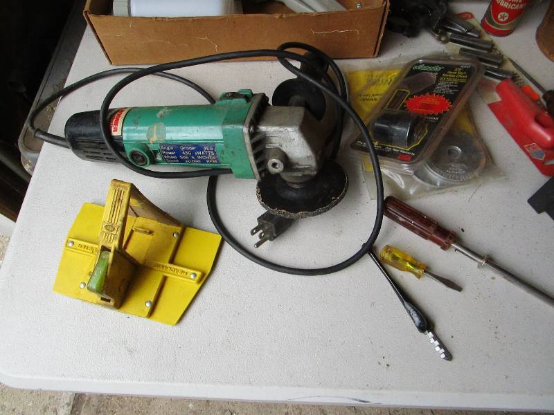lot 77 image: Grinder & Misc
