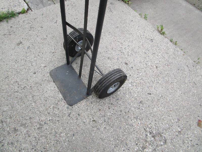 lot 83 image: Hand Cart