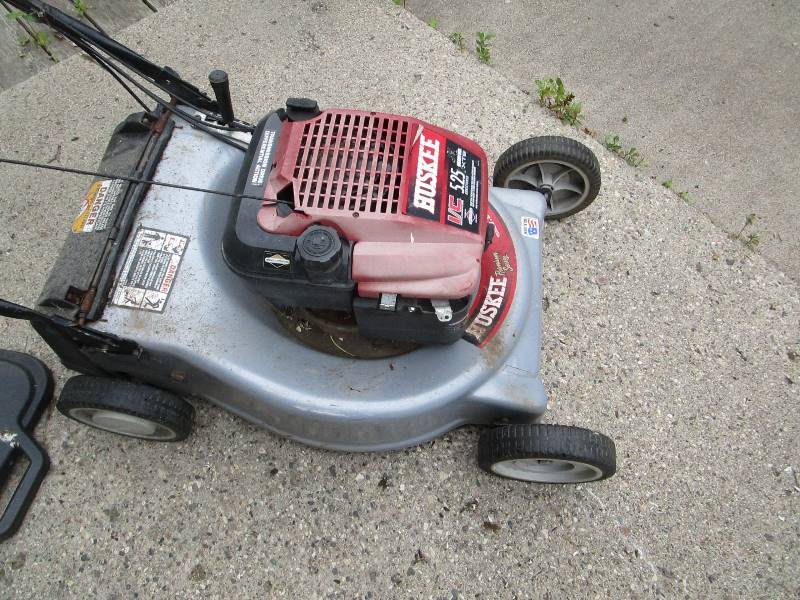 lot 94 image: Lawn Mower