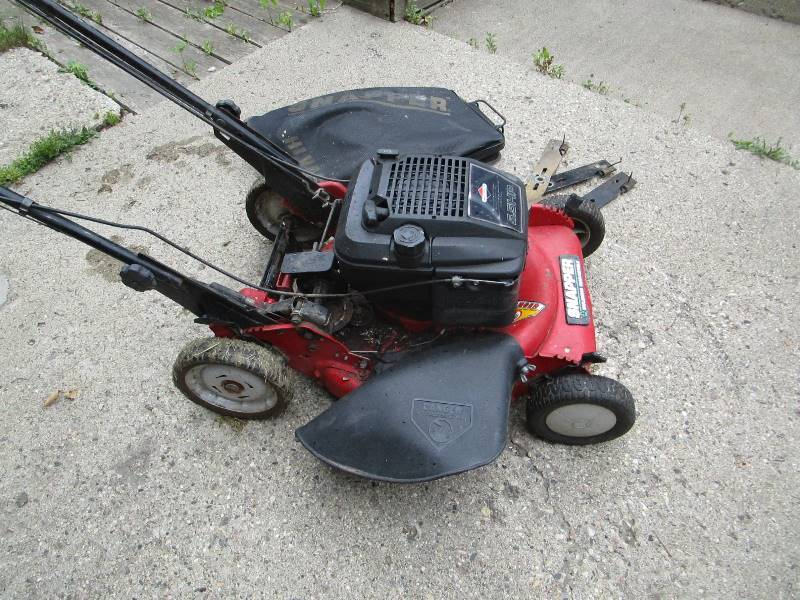 lot 95 image: Lawn Mower