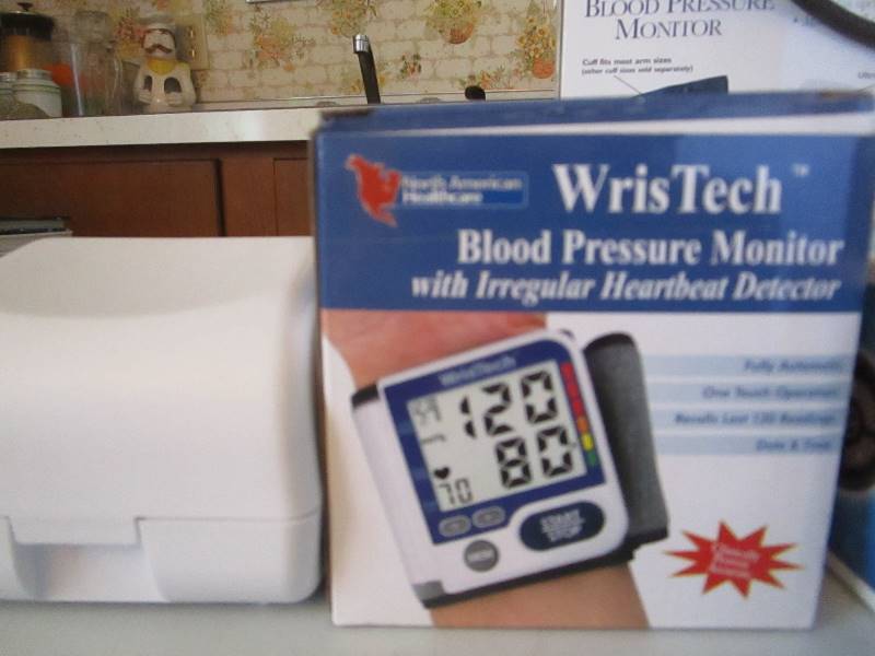 lot 139 image: Medical Items