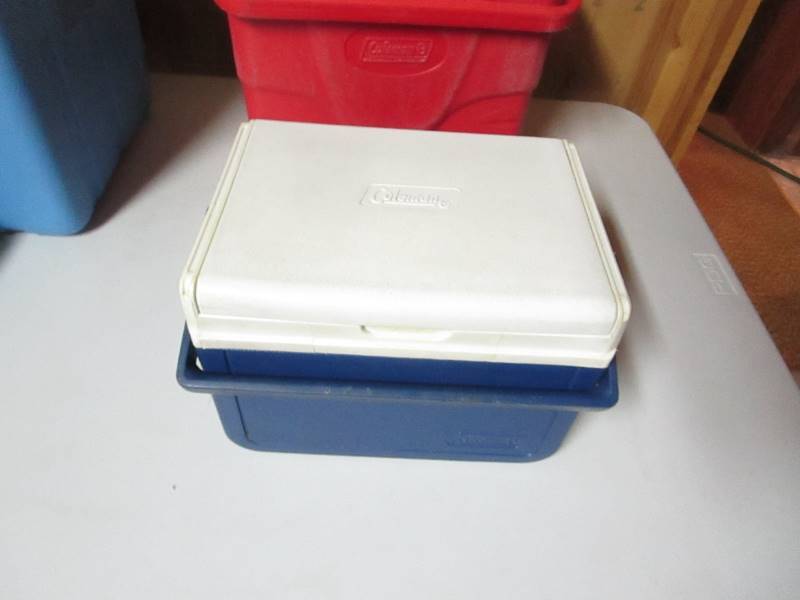 lot 140 image: Lot of Coolers