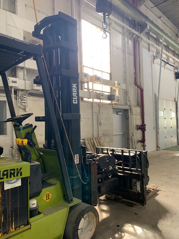 Clark Model ECS30 ETL 6000 lb Electric Forklift and Charger - Needs repair on hydraulic rotating fork head, drives READ