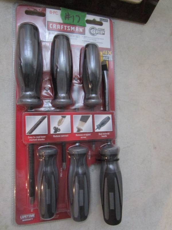 lot 17 image: Craftsman 6 pc Extreme Grip Screwdriver Set