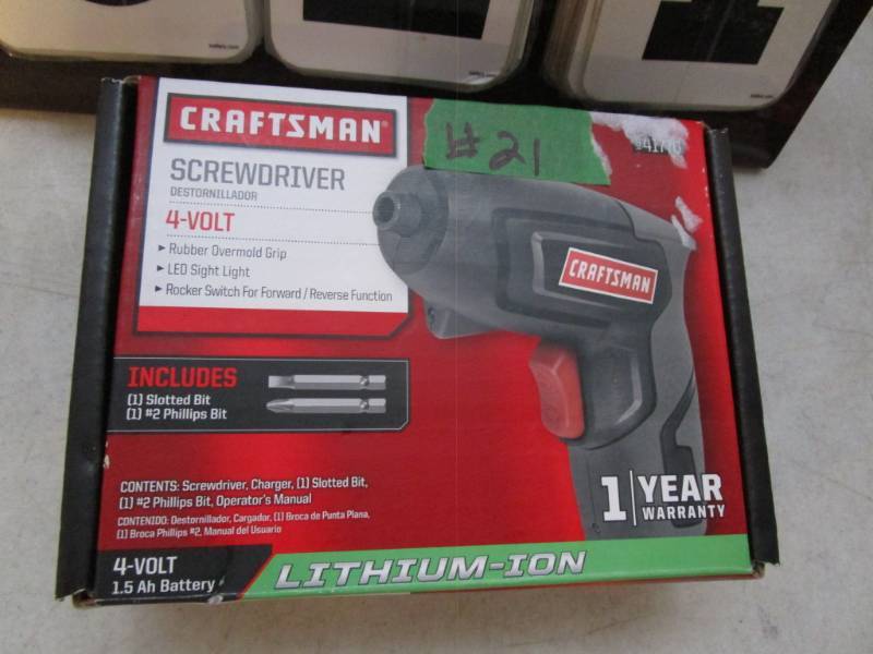 lot 21 image: Craftsman 4 Volt Screwdriver