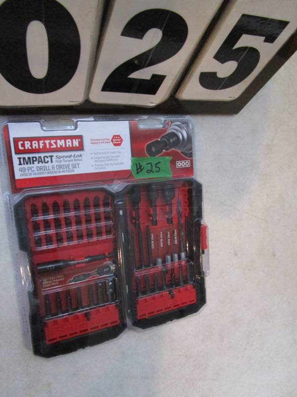 lot 25 image: Craftsman 49 pc Drill & Drive Set