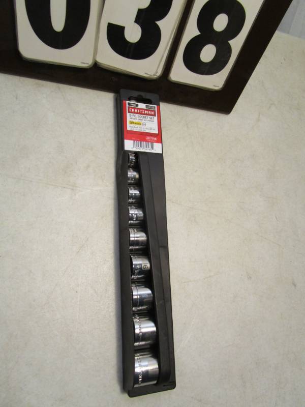 lot 38 image: Craftsman 9 pc Socket Set - SAE