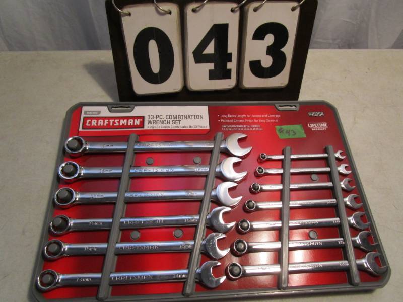 lot 43 image: Craftsman 13 pc Combination Wrench Set - Metric