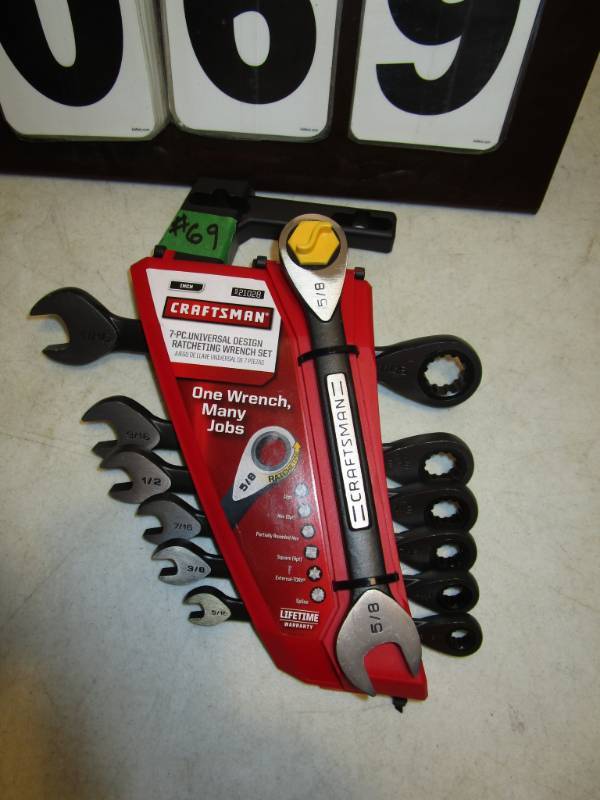 lot 69 image: Craftsman 7 pc Universal Ratcheting Wrench Set - SAE
