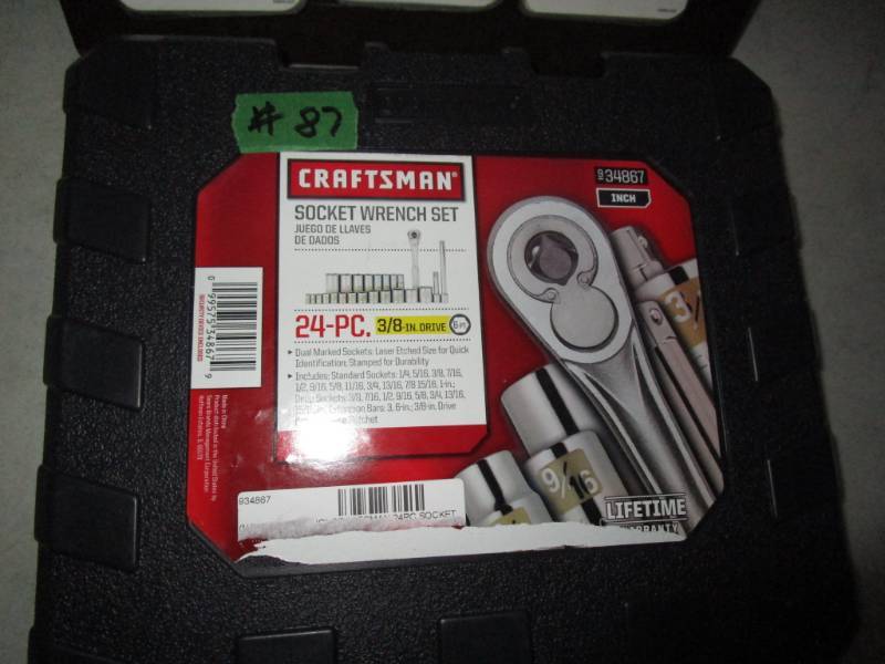 lot 87 image: Craftsman 24 pc Socket Wrench Set