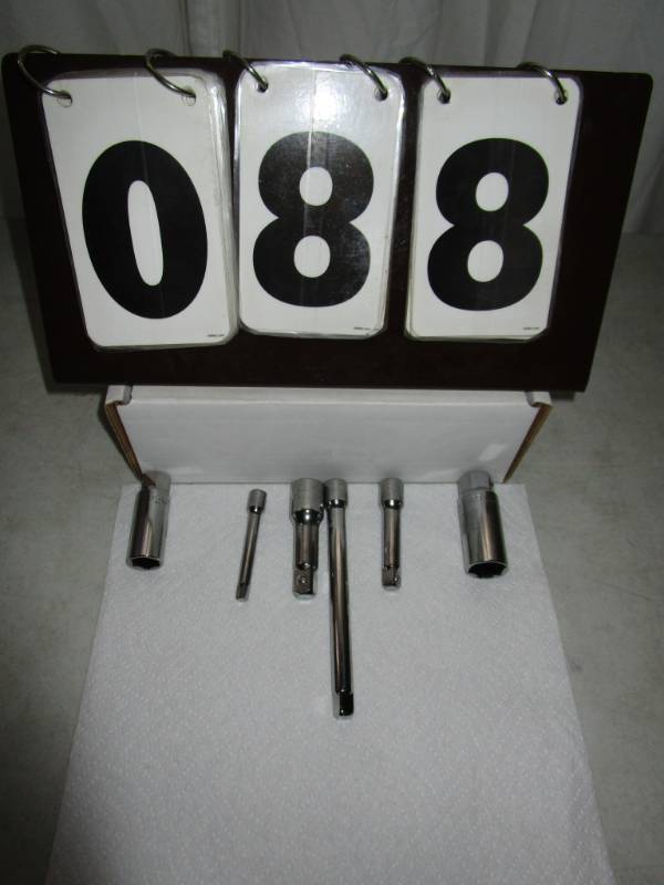 lot 88 image: Craftsman Accessory Set