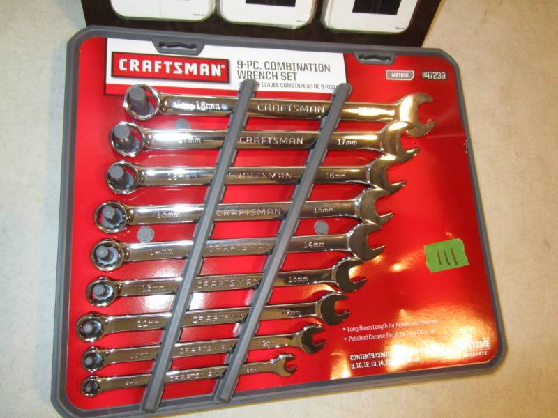 lot 111 image: Craftsman 9 pc Combination Wrench Set - Metric