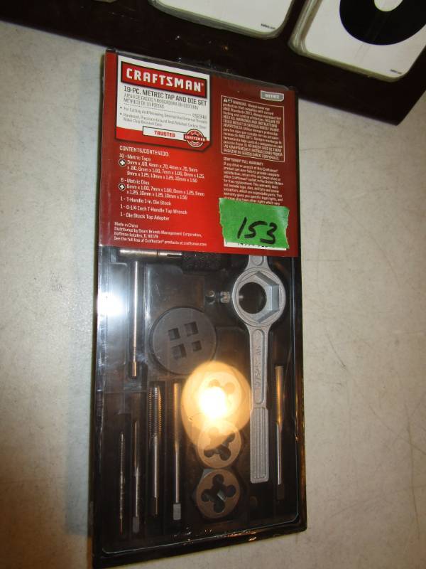 lot 153 image: Craftsman 19 pc Metric Tap & Die Set