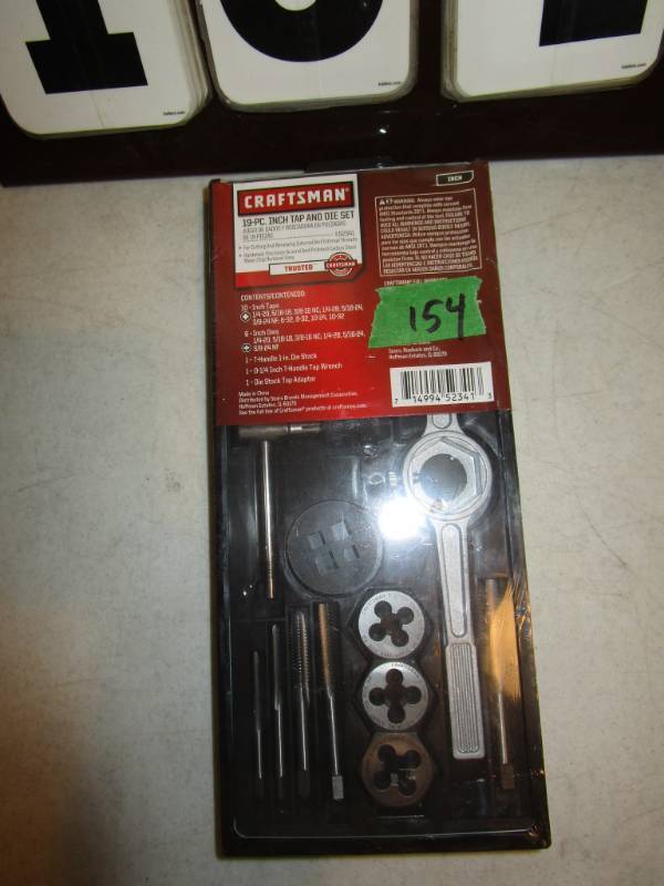 lot 154 image: Craftsman 19 pc  SAE Tap & Die Set