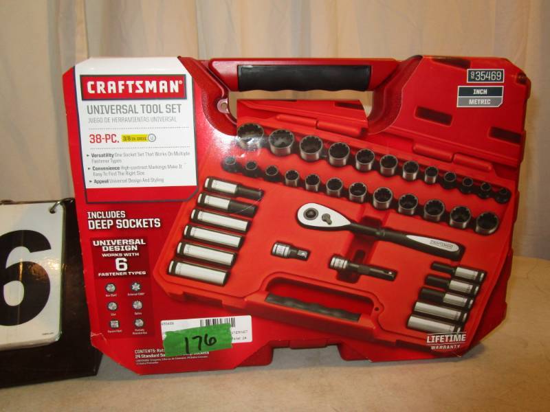 lot 176 image: Craftsman 38 pc Universal Tool Set