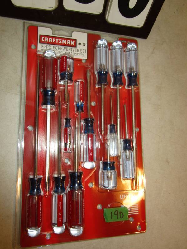 lot 190 image: Craftsman 14 pc Screwdriver Set
