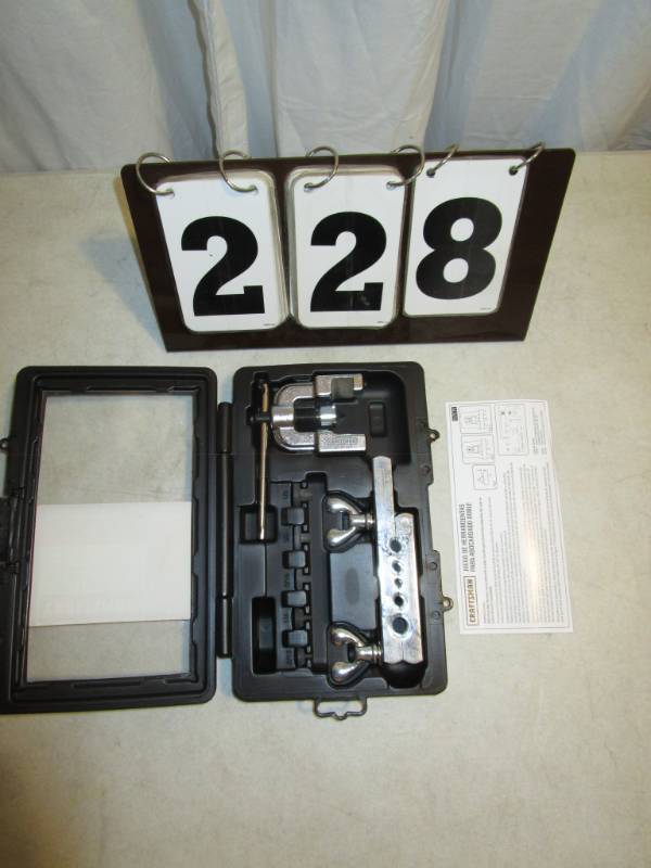 lot 228 image: Craftsman Double Flaring Tool Kit