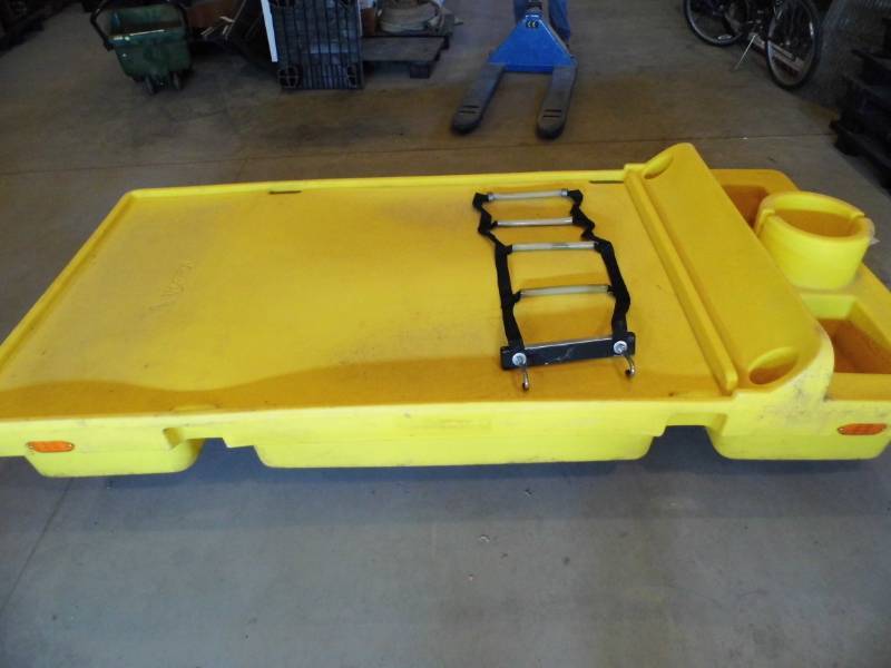 lot 9 image: Swim Platform