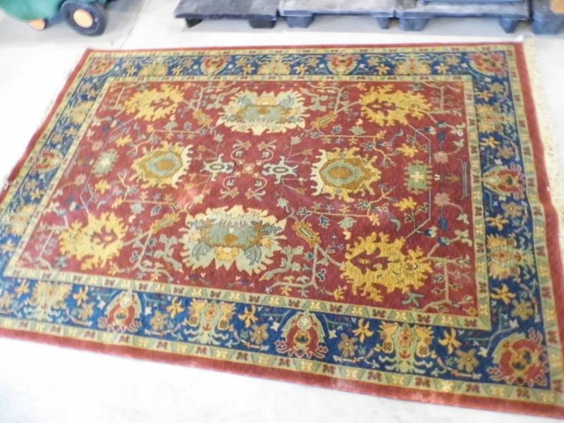 lot 17 image: Rug