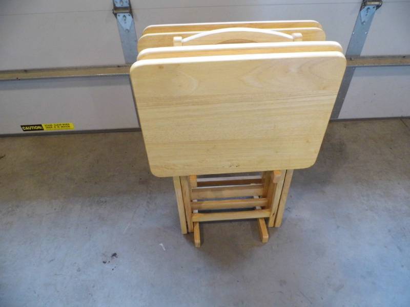 lot 29 image: TV Trays