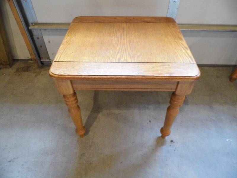 lot 33 image: Wooden End Table